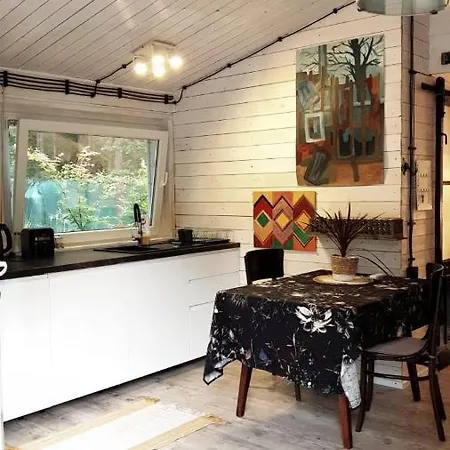 Pod Trzema Kuropatwami Kolo Urli Ily